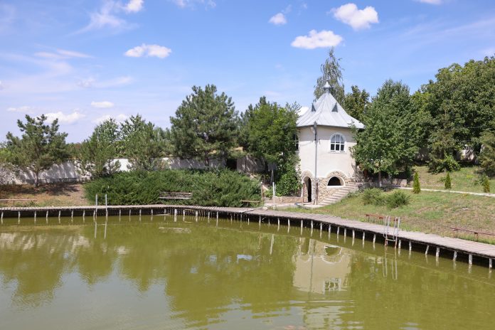 pensiunea-trei-pastori-telenesti pensiune telenesti trei pastori