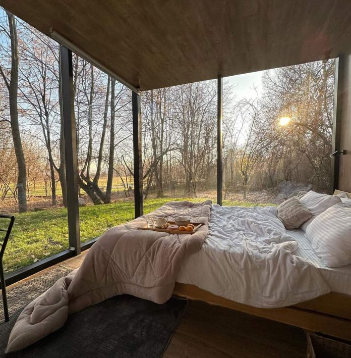 cort-sticla-equestrian-glamping equestrian-glamping-moldova-ialoveni