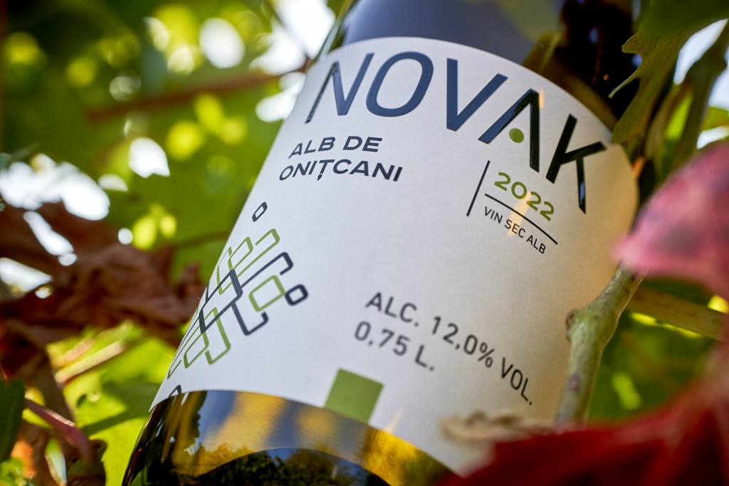 vin novak alb de onitcani