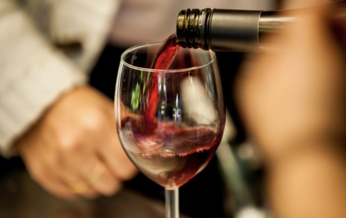 vin-moldova-pahar vin moldovenesc export canada