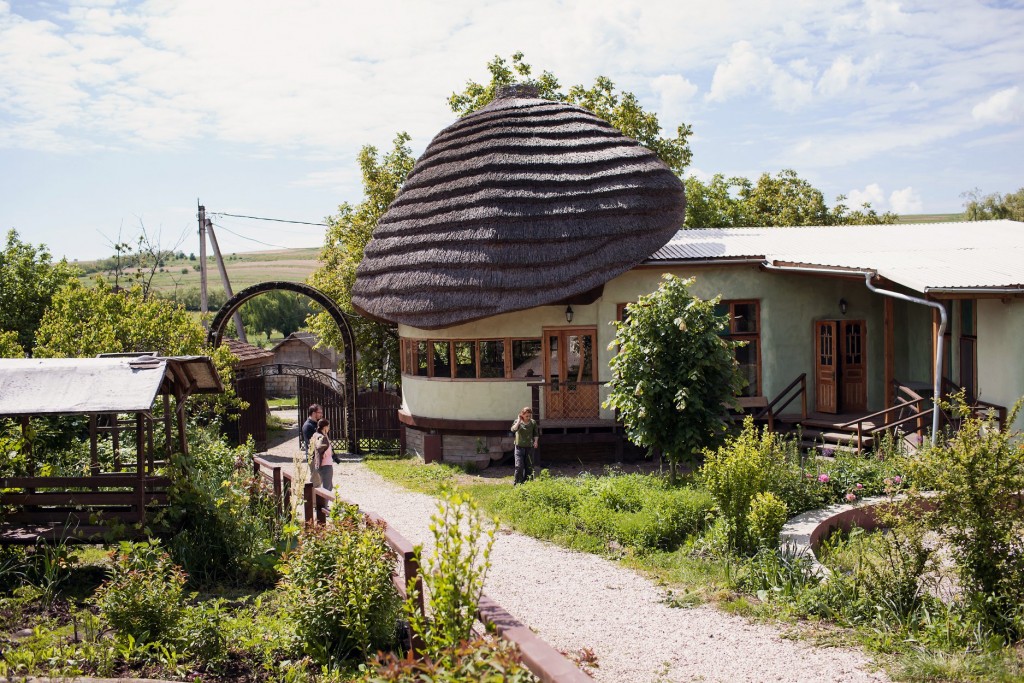 eco village moldova casa