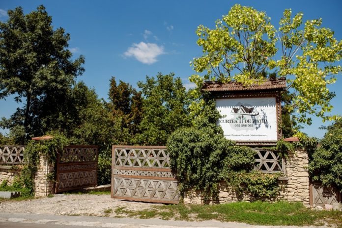 curtea-de-piatra antrim