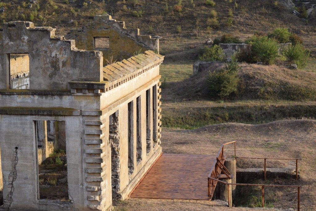 la templul demetrei comuna piatra orhei