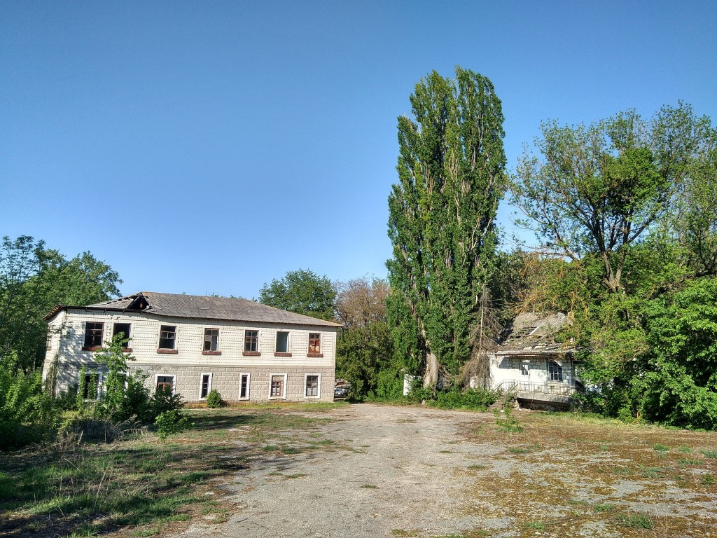 conacul dombrovski sediul mare donduseni