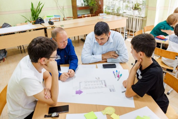 ceadir-lunga ceadir lunga liceu