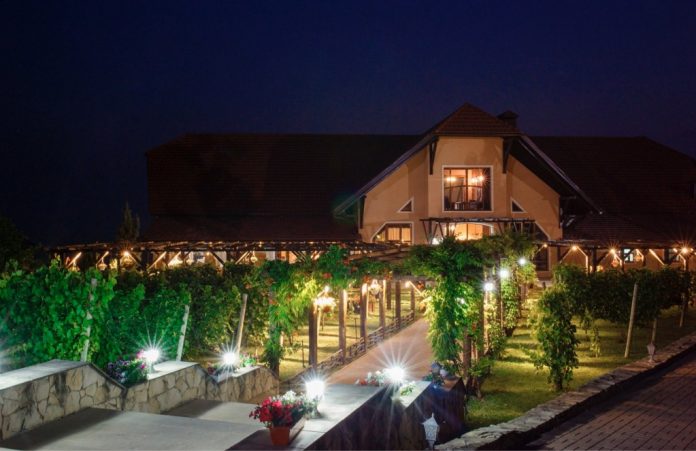 chateau-vartely chateau-vartely