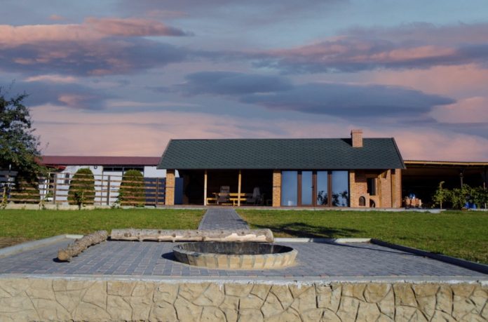 agropensiune-potcoava-verde potcoava verde agropensiune