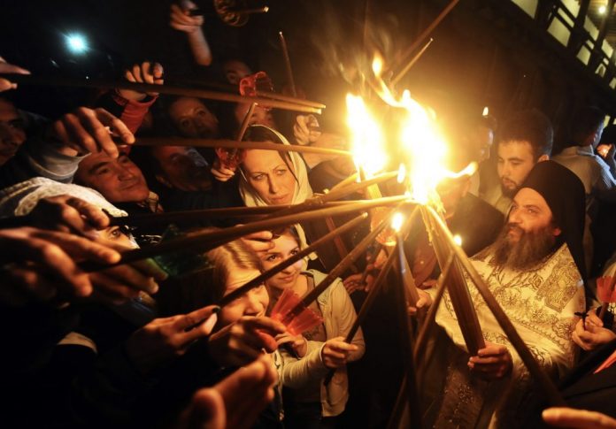 ierusalim-foc lumina sfinta