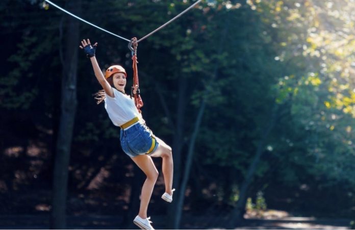 tiroliana rope slide hincesti