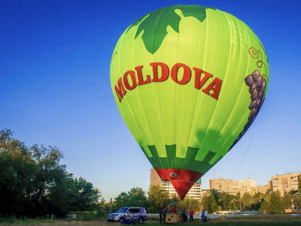 cine opereaz zboruri cu balonul