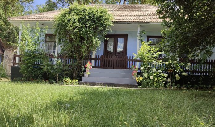 pensiune-beciul-din-stinca la beciul din stanca