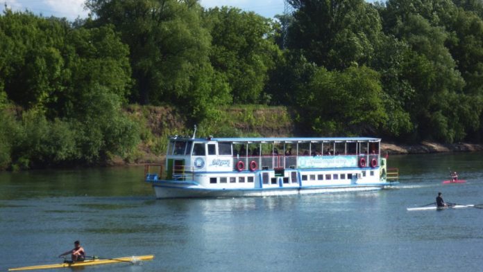 vapor excursie cu vaporul