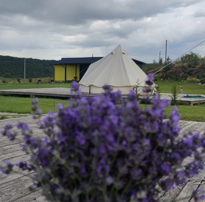 illu-glamping busola eco turistica