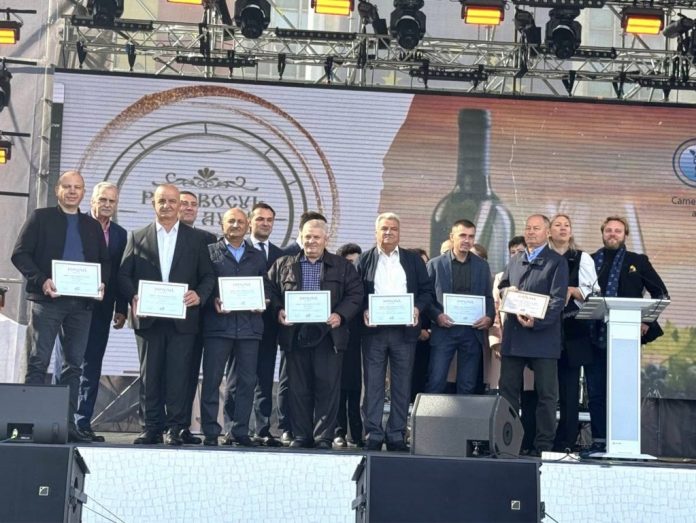 polobocul de aur polobocul de aur