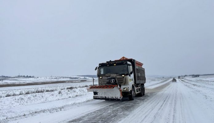 iarna-ninsoare drumuri