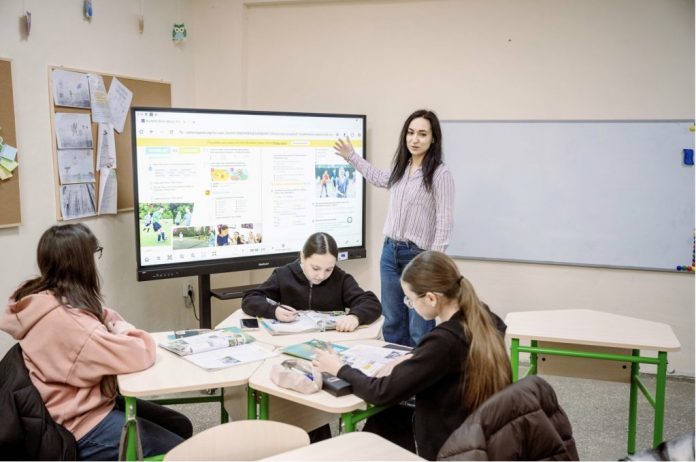 elena-comerzan scoala de limba engleza dubasari